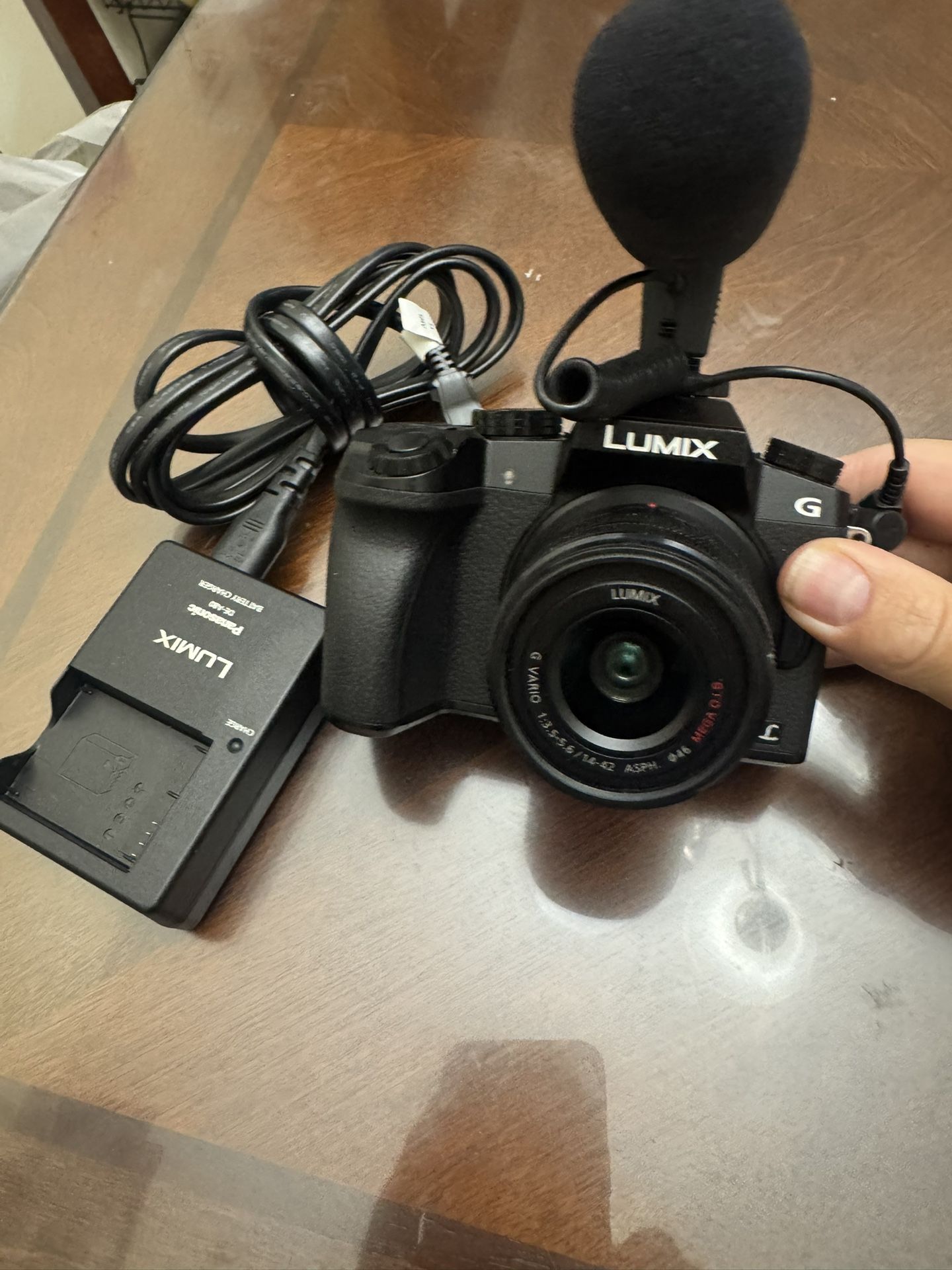 Panasonic Lumix G7 G Vario 14-42 3.5-5.6 Mega OIS