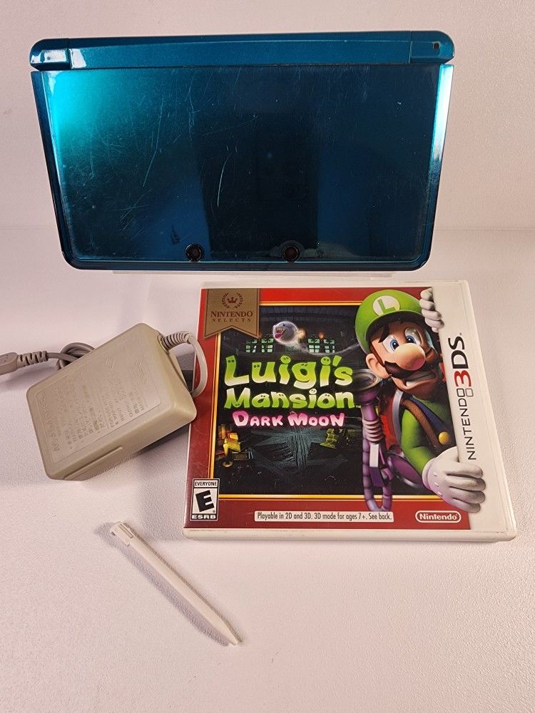Nintendo 3DS In Aqua Blue Bundle (Please Read
