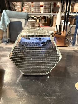 Six sided reflective wall vase (set of 3)