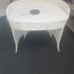 Nice Vintage Wicker Writing Desk/Vanity 