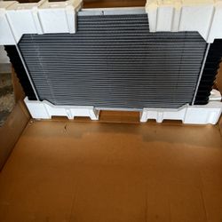 Radiator, Brand New Still In The Box For 1989 Threw 1998 Chevy 5.7 L