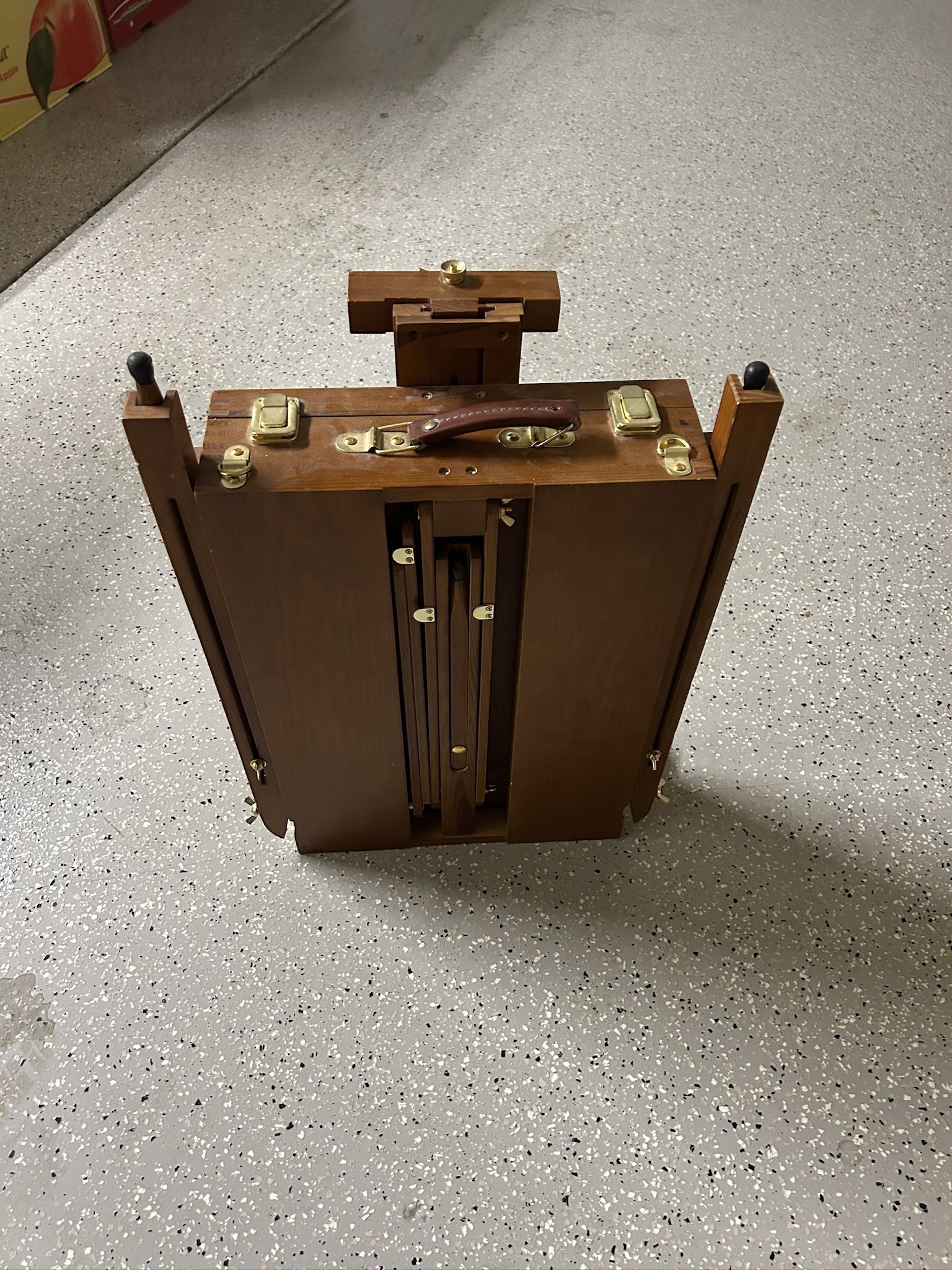 Foldable Portable Wood Easel With Paint