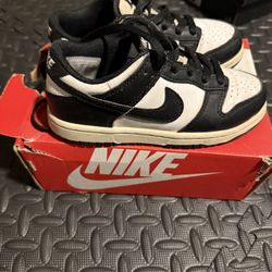 Nike Dunk Low Panda