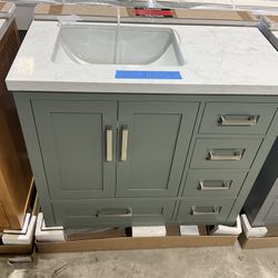 36” Bathroom Vanity in green , single sink soft close solid wood with vanity top in white  $609  Luke’s liquidations warehouse Address:  2434 N Forsyt