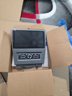Mustang Radio With Back Up Camera