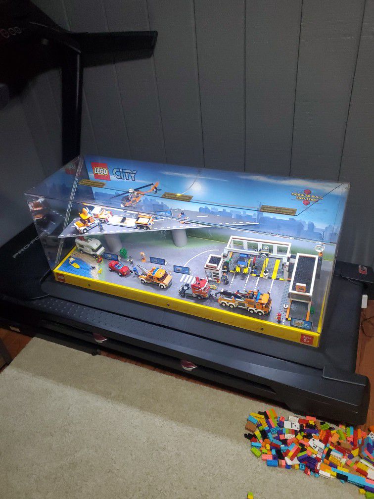 Rare Lego Display Case With 5 Sets