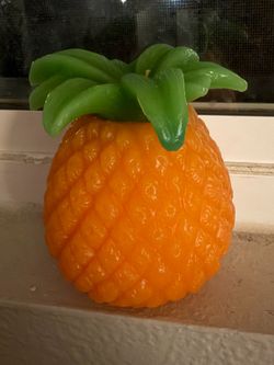 Pineapple candle
