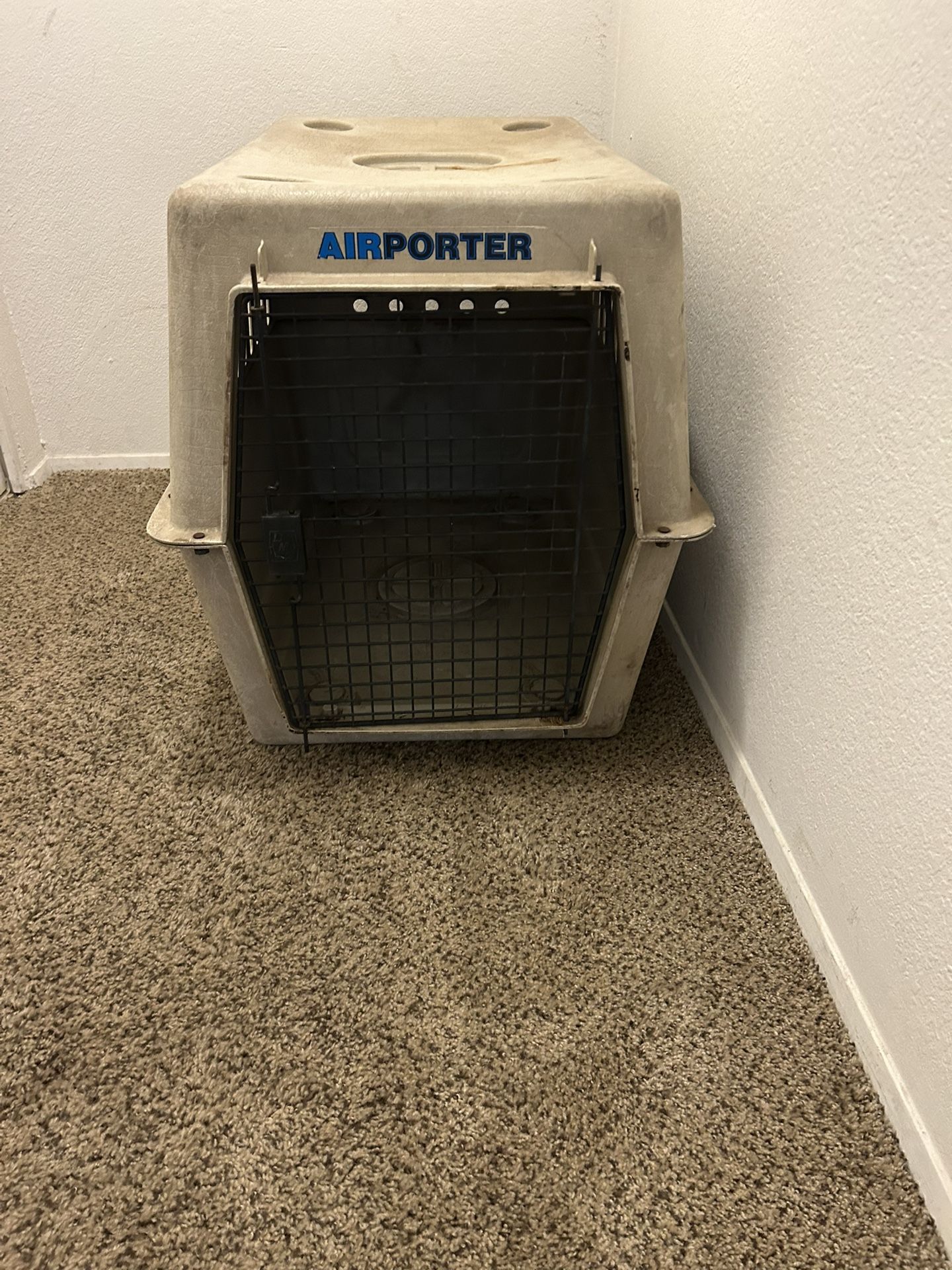 Large Hard Side Dog Kennel