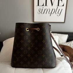 Louis Vuitton Monogram NeoNoe mm Caramel