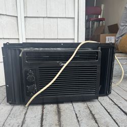 Midea Air Conditioner 5000 BTU