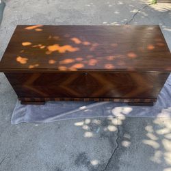 Lane cedar Hope Chest Made In Virginia 1960S.