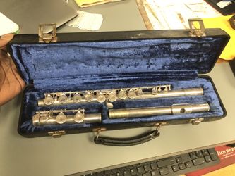 Flute, Musical Instruments Bundy Selmer 2 in Case .. Negotiations