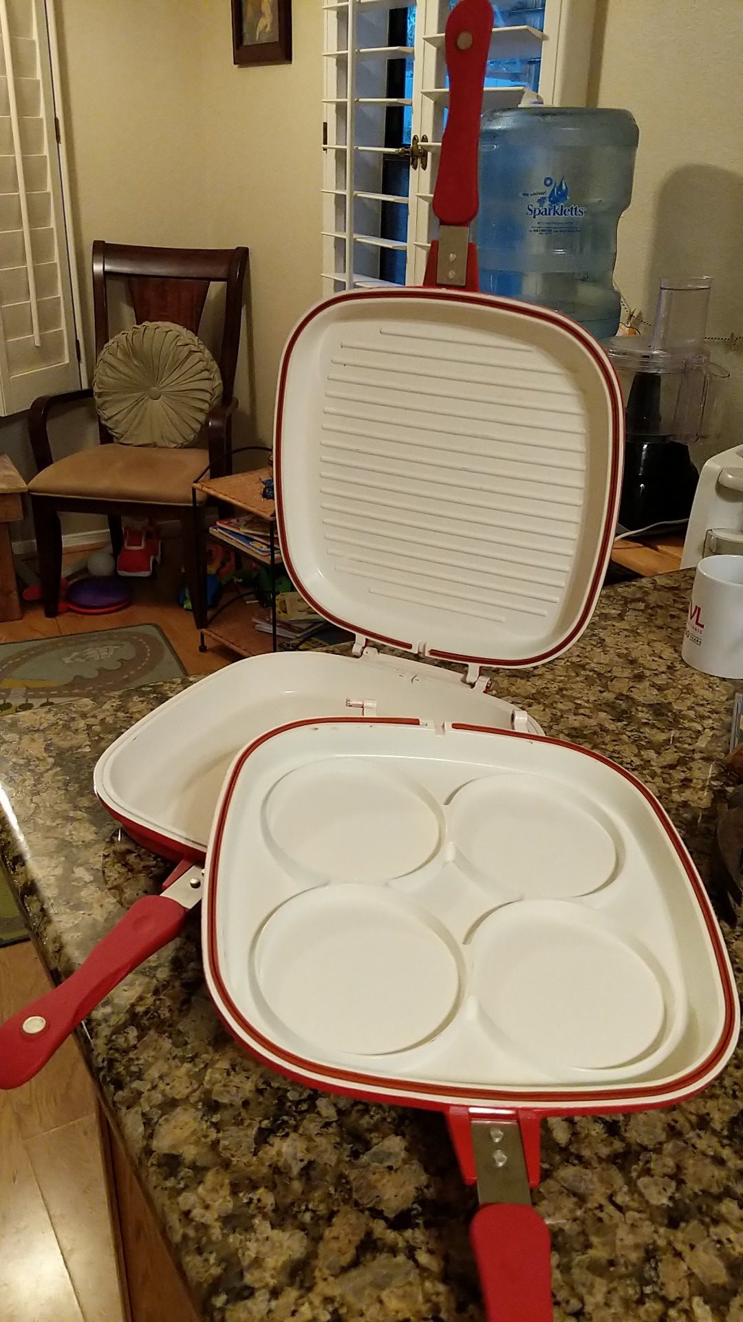 CC Cook's Companion Cast Aluminum Ceramic Nonstick low pressure triple flip pan