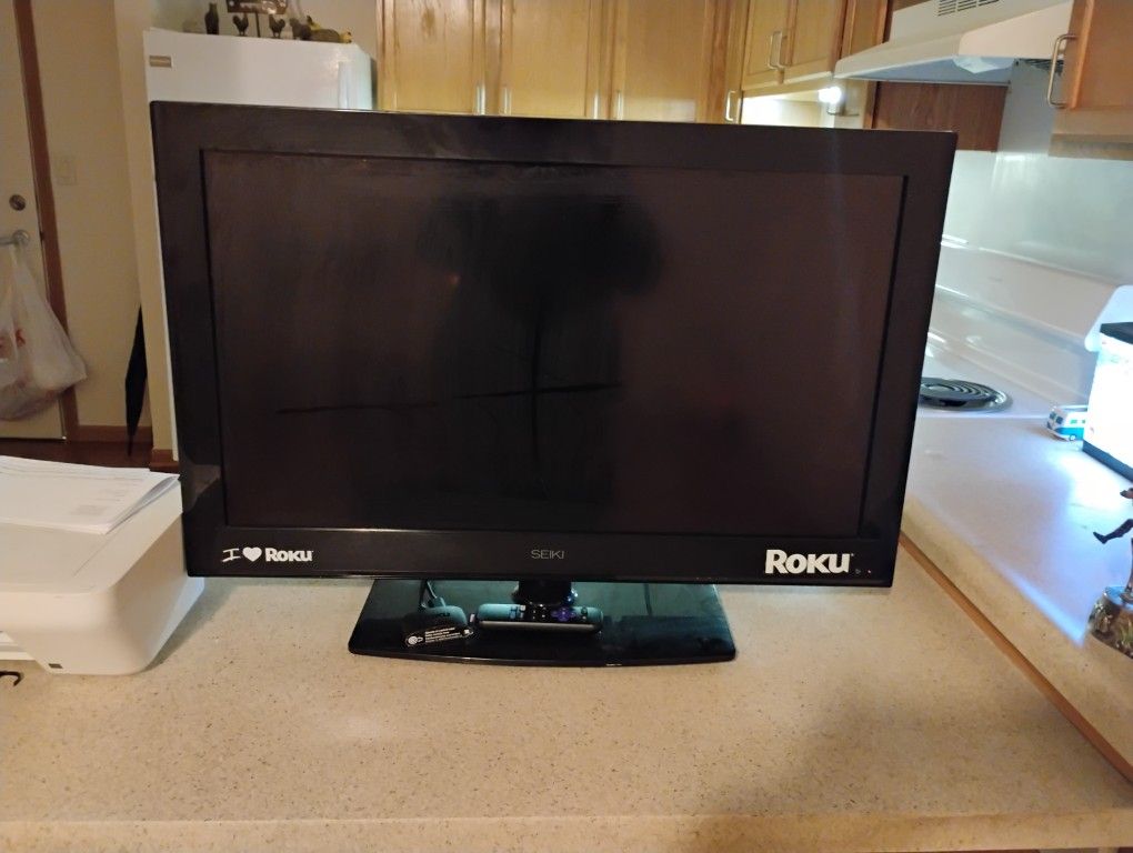 32" TV With Roku