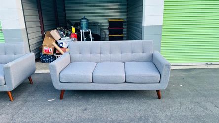 Mid-Century Modern Gray Tufted Sofa