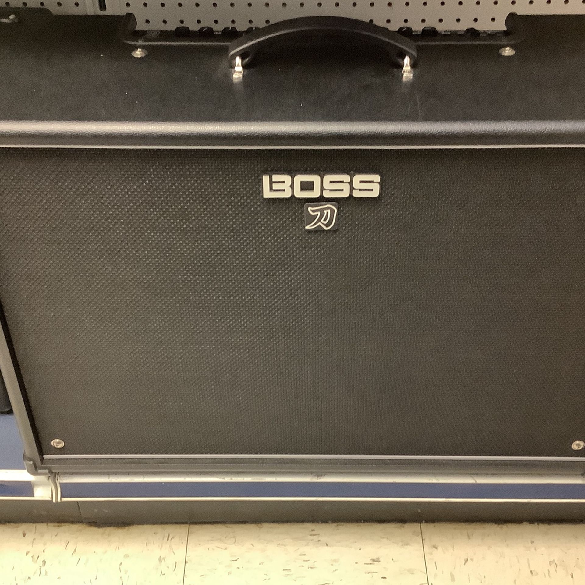 Boss Amplifier, Model No. KTN-212 3
