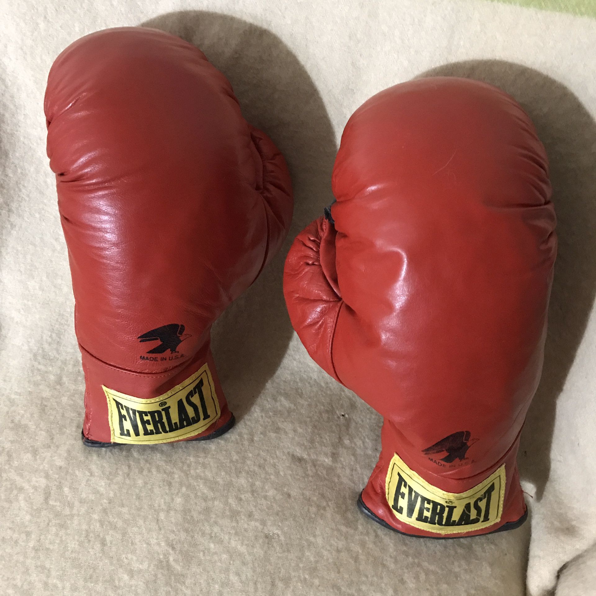 Vintage Leather Everlast Made in USA Boxing Gloves