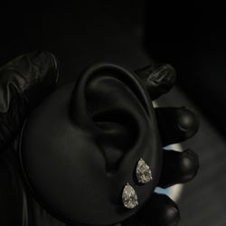 14k lab diamond 2.11ct Pear Shape VS1 F color earrings