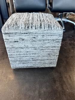 Kas pouf black and white viscose