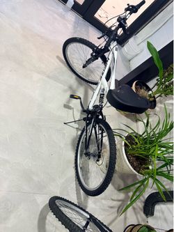 2 x hykolity 26 inch montain bikes