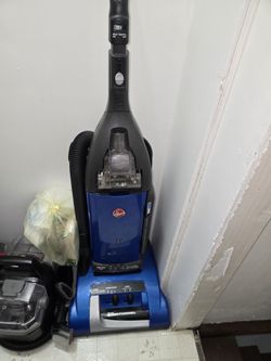 Hoover WindTunnel Comes With Extra Belts And Bags