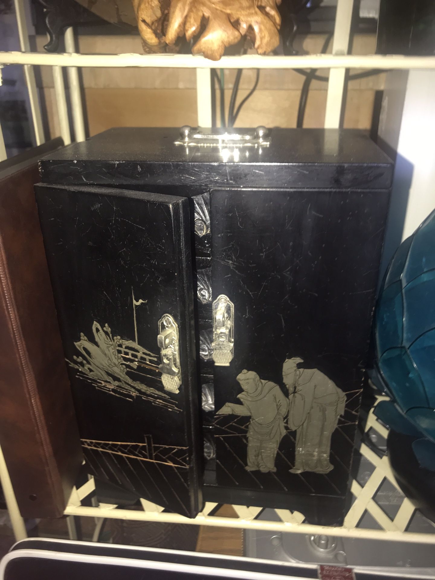 ANTIQUE  ORIENTAL WOOD JEWELRY BOX