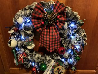 Door decoration wreath dog design