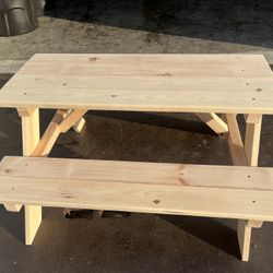 Kids picnic table