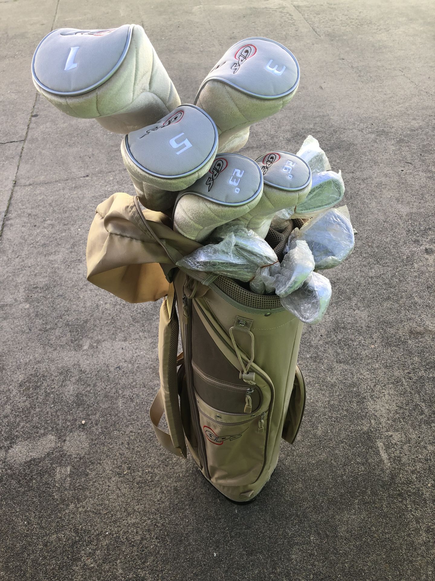 Women’s left handed golf clubs