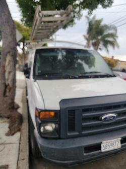 2014 Ford E-150