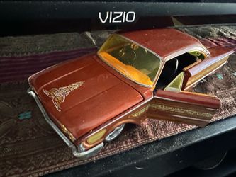 Collectible classic lowrider vehicle