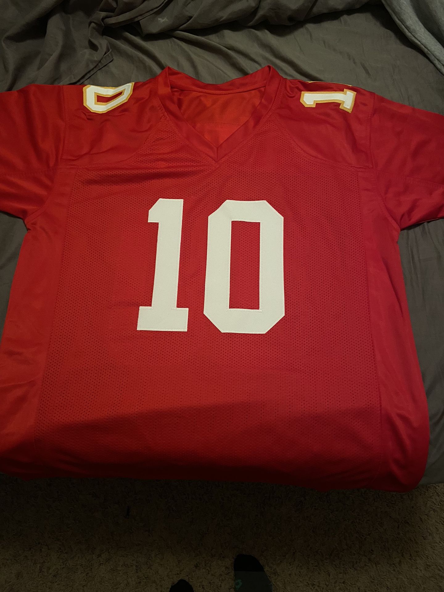 Signed tyreek hill jersey authentic for Sale in Burlington, WA - OfferUp