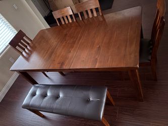 Dining Table & Chairs