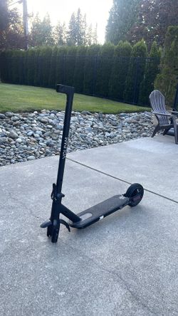 Electric scooter frame