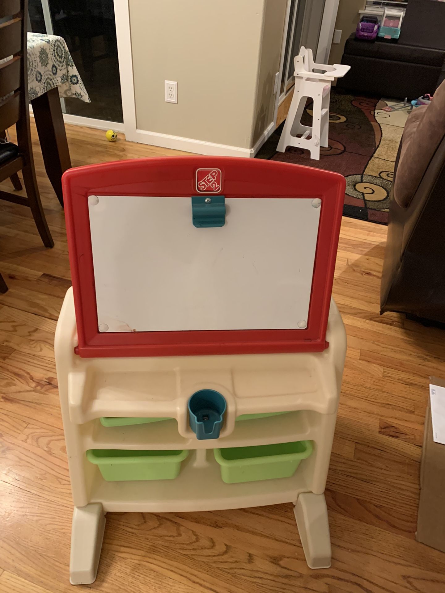 Step 2 Art Desk with bins and stool
