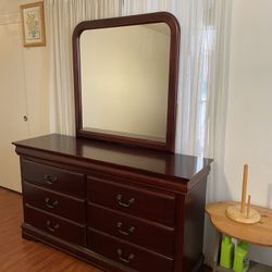 Solid Wood Bedroom Set – Excellent Condition