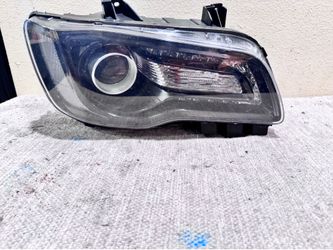 2015 to 2023 CHRYSLER 300 BLACK HEADLIGHT RH