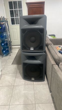 PR 15 Peavey Speakers