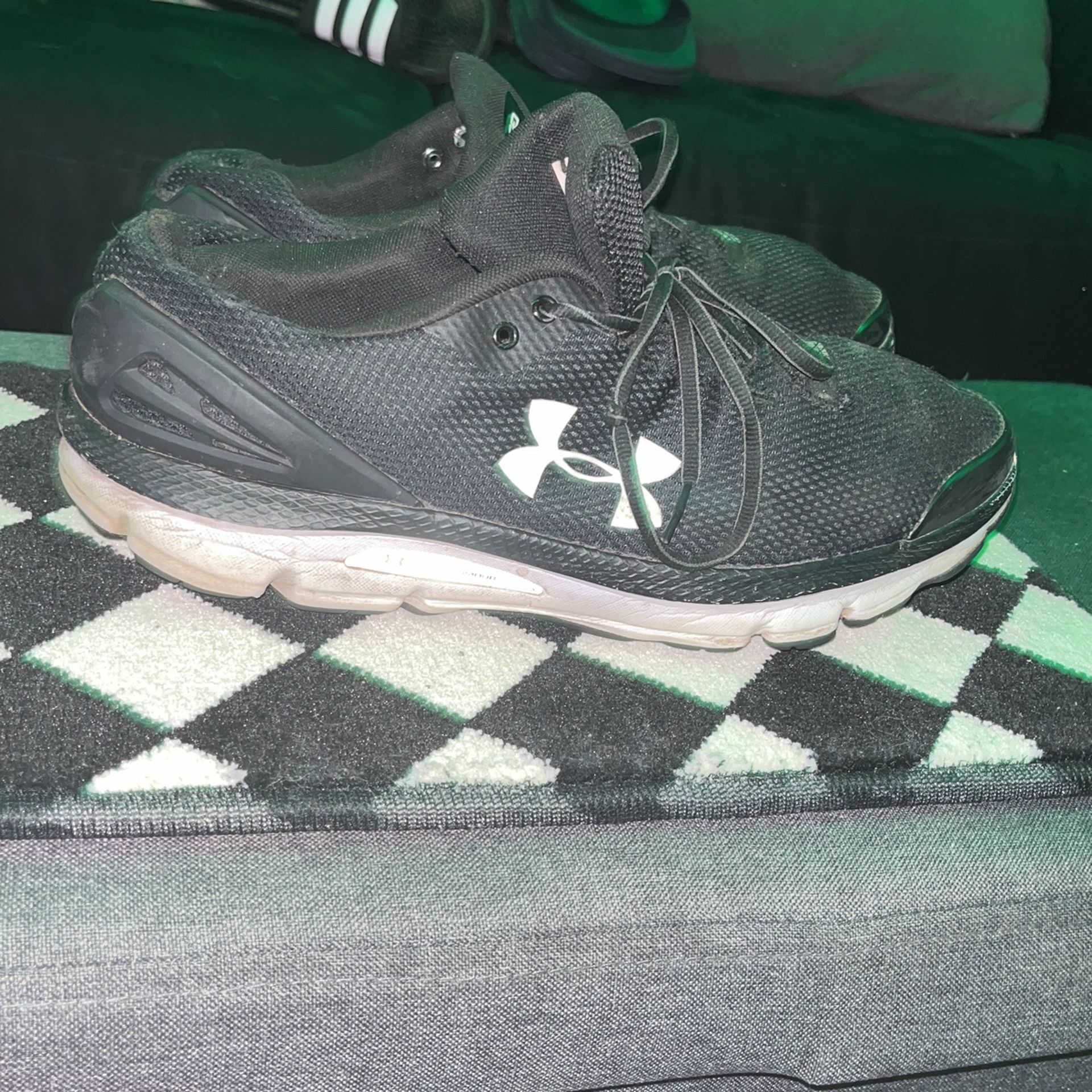 Under armour charged Gemini sport shoes Size 13