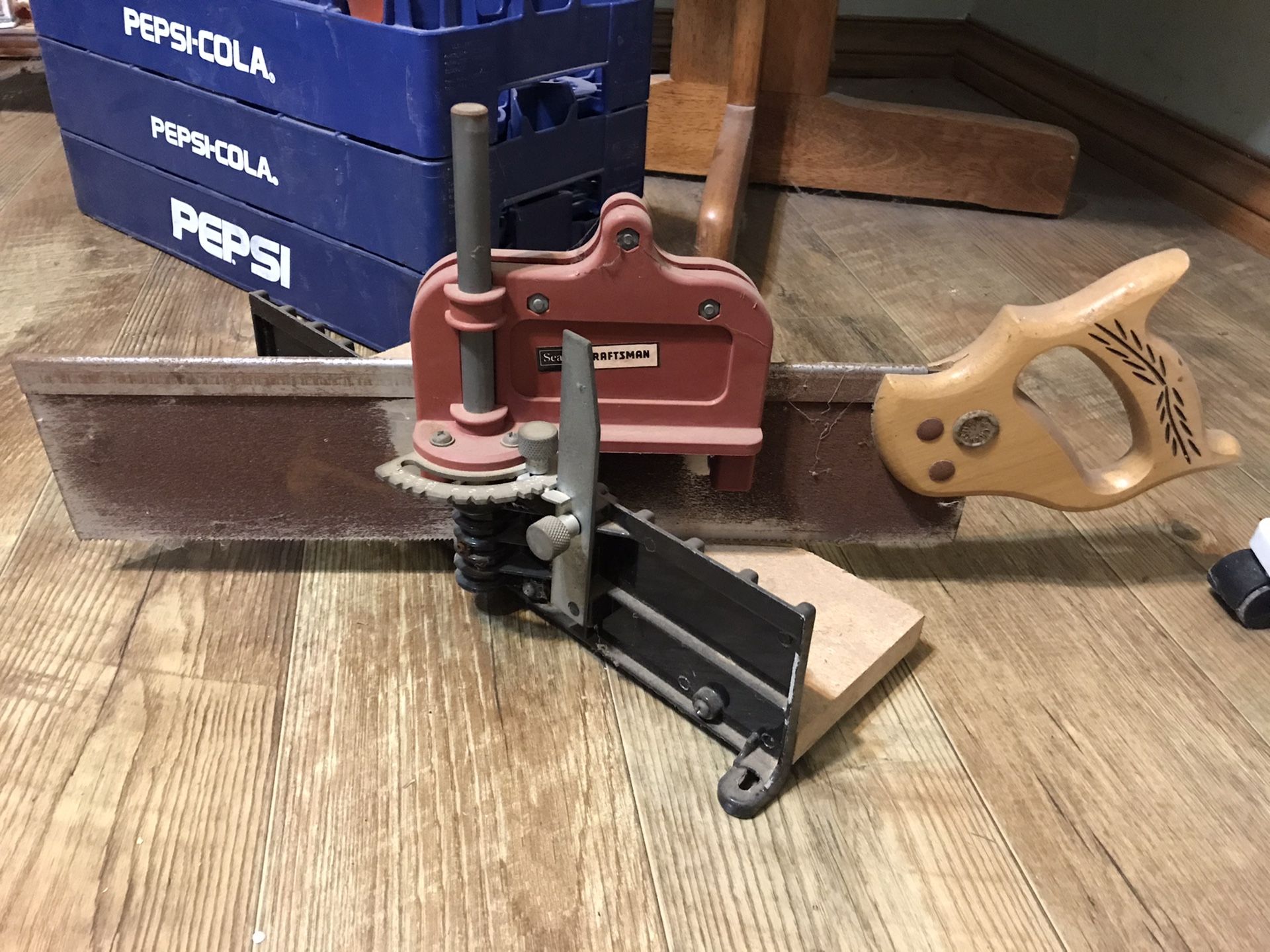 iter saw and craftsman miter box frame jig