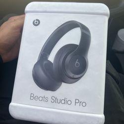 Beats Studio Pro     *brand new*