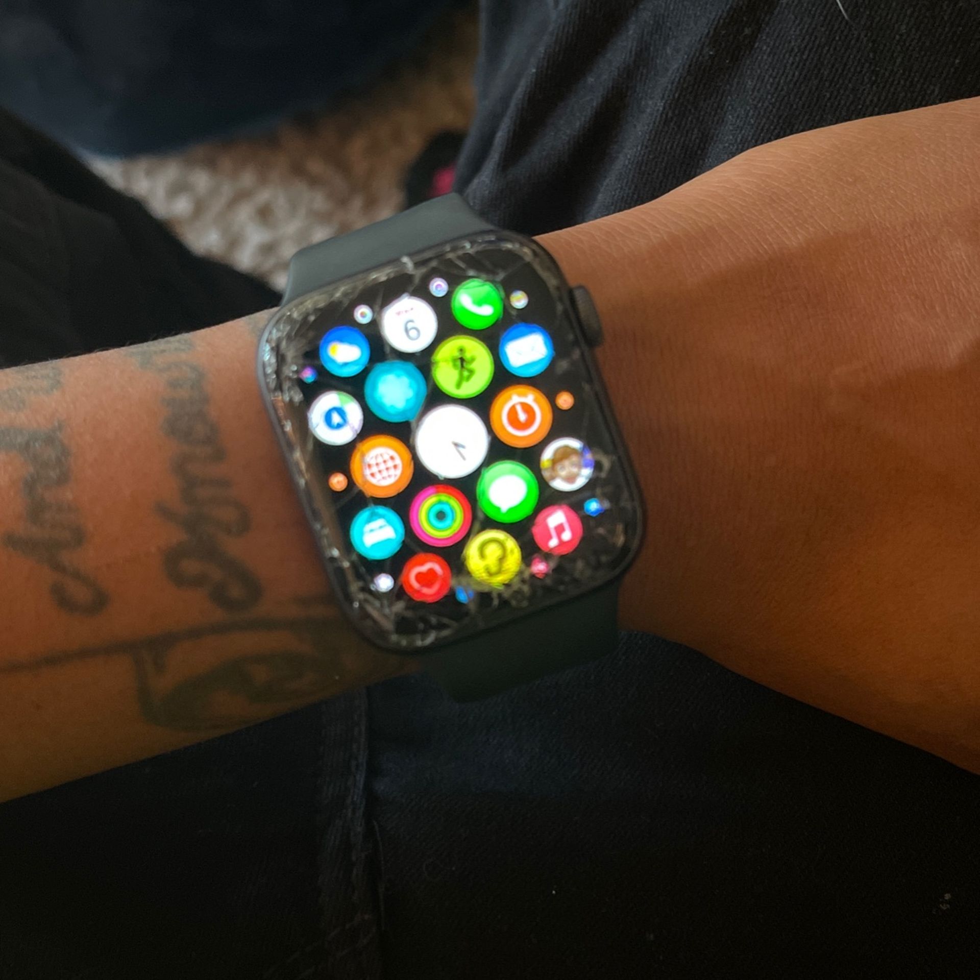 Apple Watch Series 5 44mm