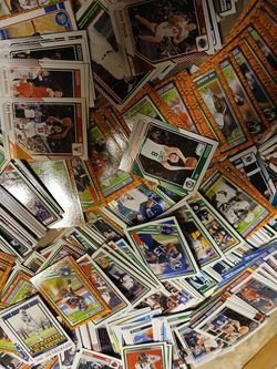 620 random sport random players Bulk Sports cards collection Near Mint Raw