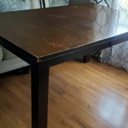 Free dining Table