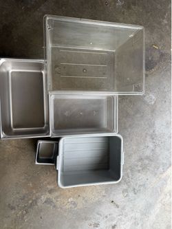 Restaurant containers