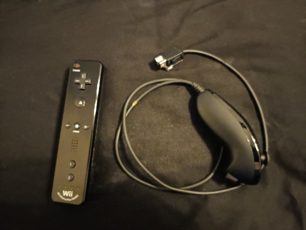 Wii Motion Plus Controller And Nunchuck