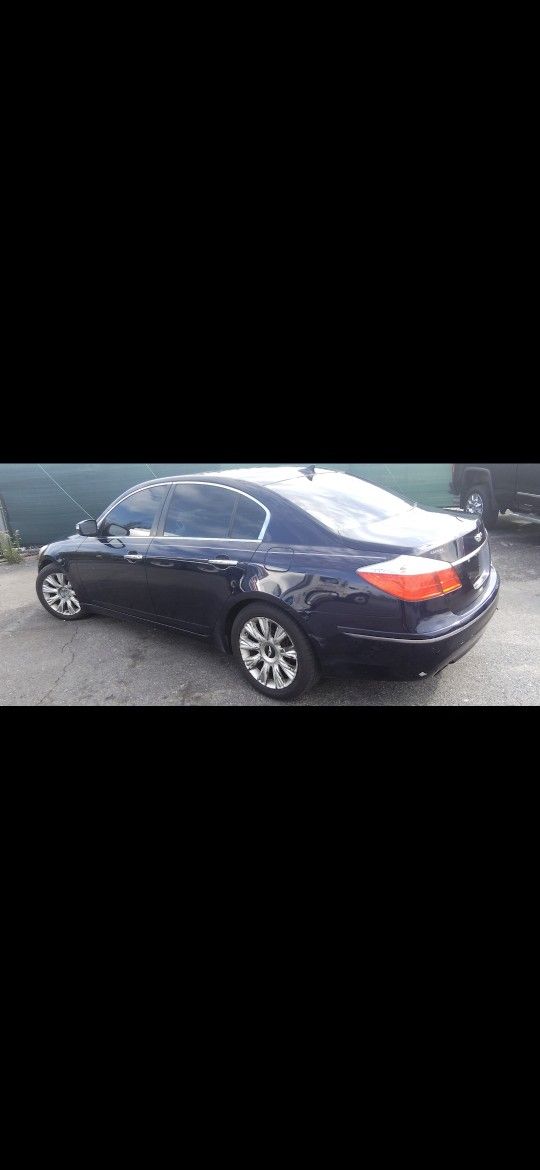 2011 Hyundai Genesis