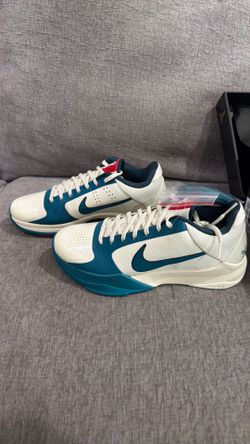 Kobe 5 Caitlin Clark men’s size 6.5