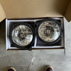 Jeep Gladiator Headlights 