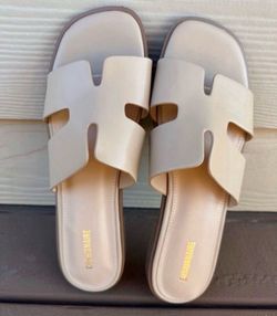 New Cushionaire Tan Womans 9 1/2 Sandals
